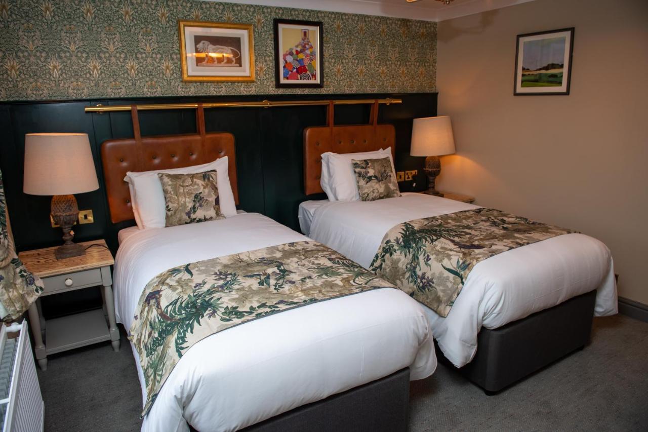 The Red Lion Inn By Chef & Brewer Collection Todwick Esterno foto