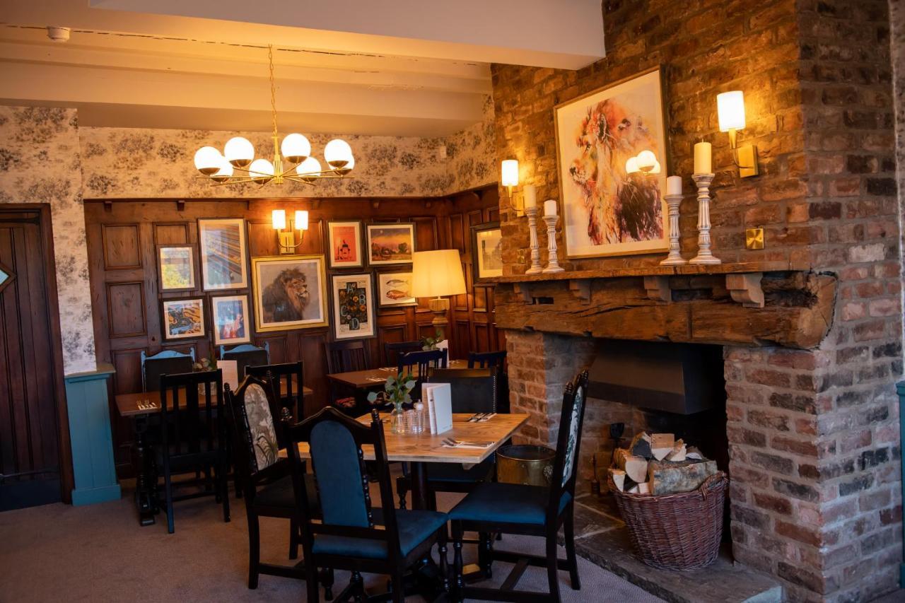 The Red Lion Inn By Chef & Brewer Collection Todwick Esterno foto