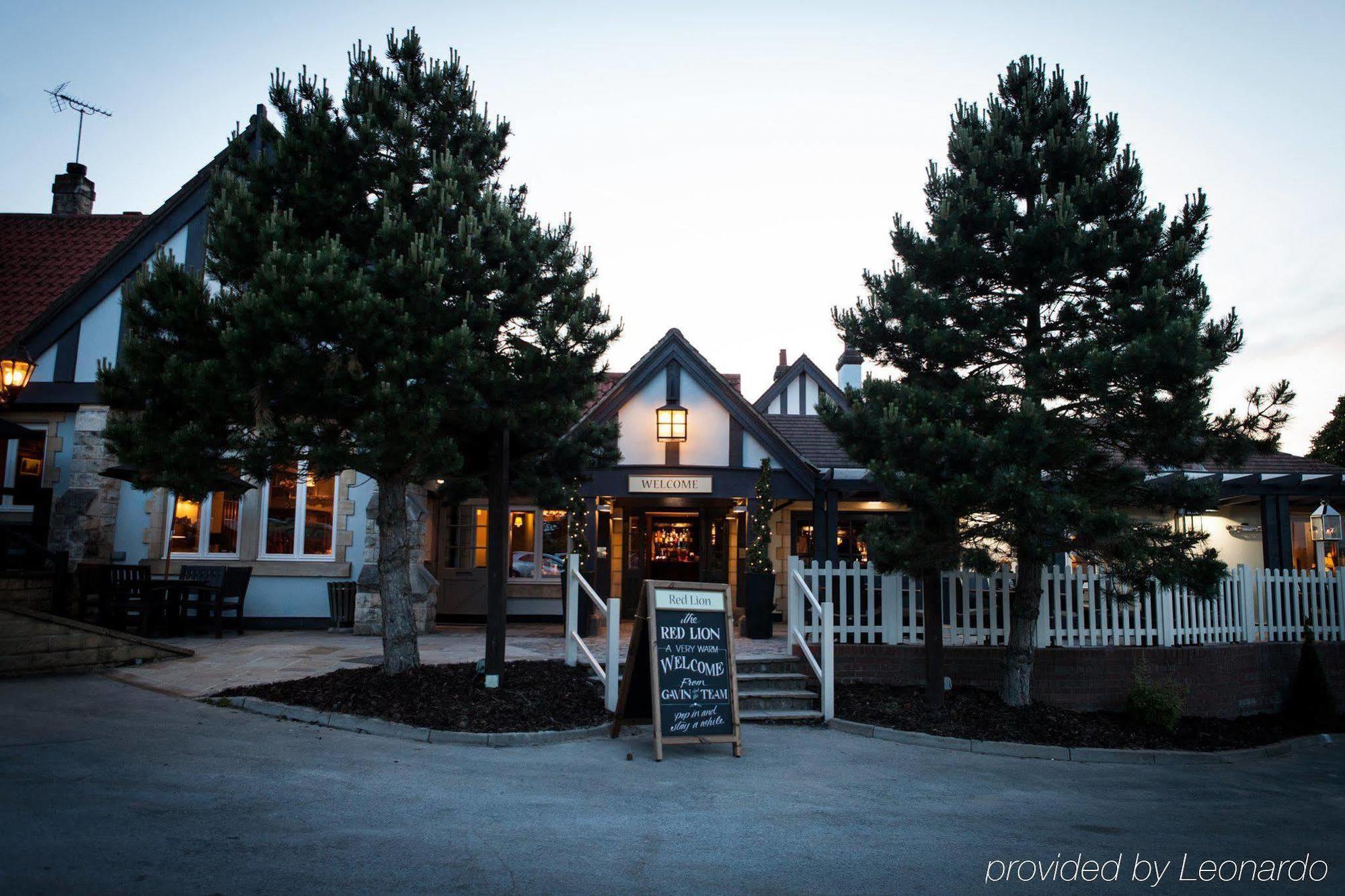 The Red Lion Inn By Chef & Brewer Collection Todwick Esterno foto